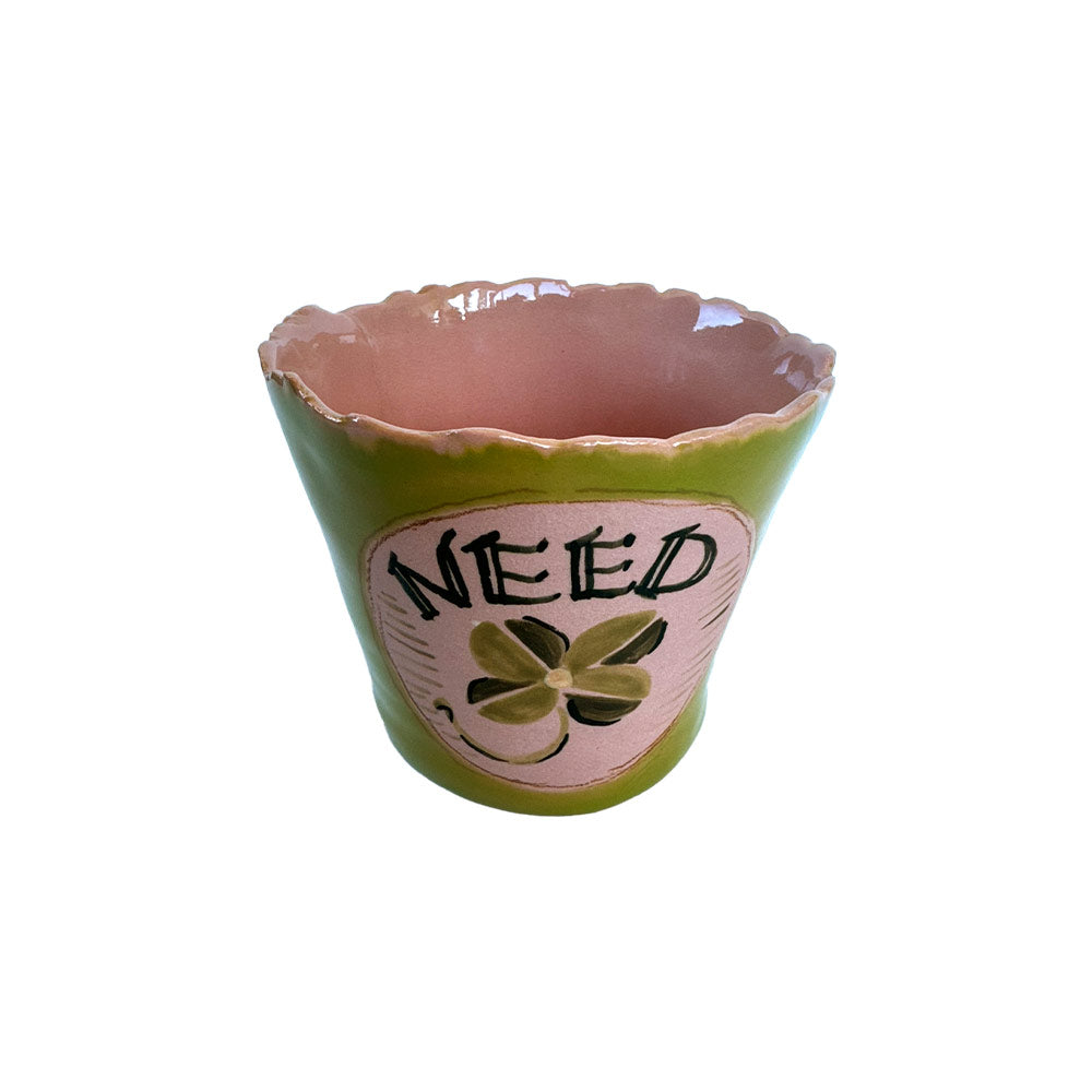 front of cachepot