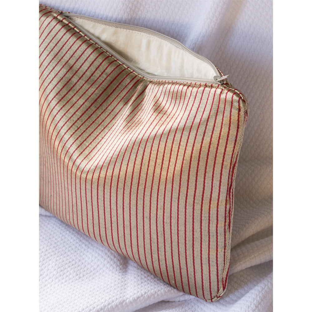 side of pouch