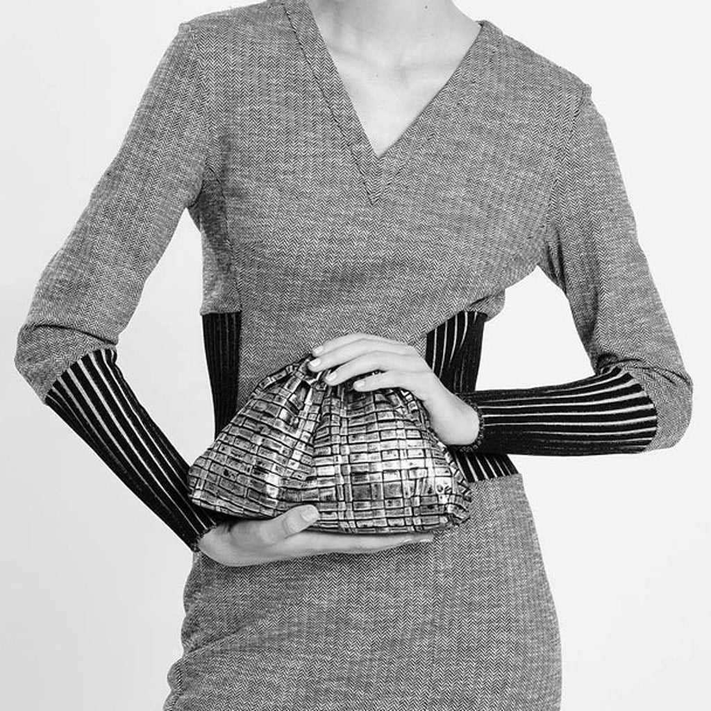 Maria_La_rosa_mini_game_bag_cipria_modeled