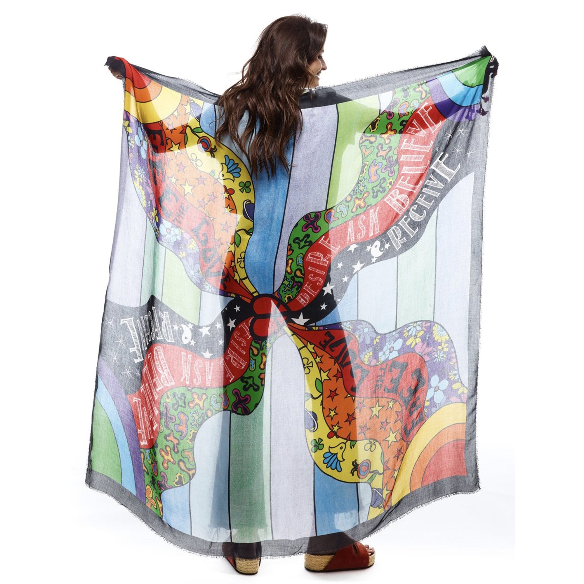 Monoki_Free_The_Love_Scarf_modeled